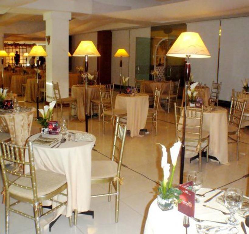 Cherry Blossoms Hotel Manila Eksteriør bilde