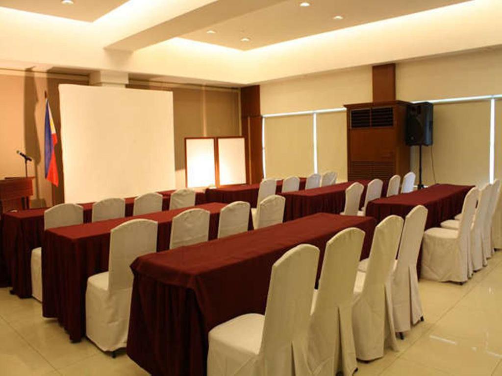 Cherry Blossoms Hotel Manila Eksteriør bilde
