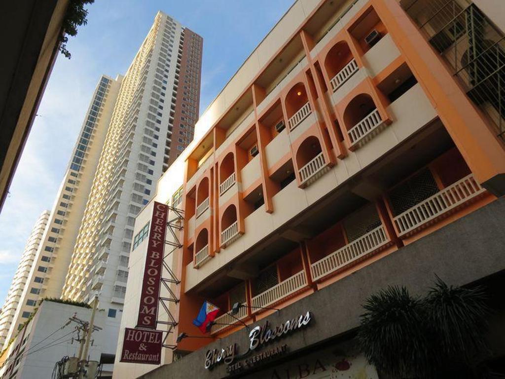 Cherry Blossoms Hotel Manila Eksteriør bilde