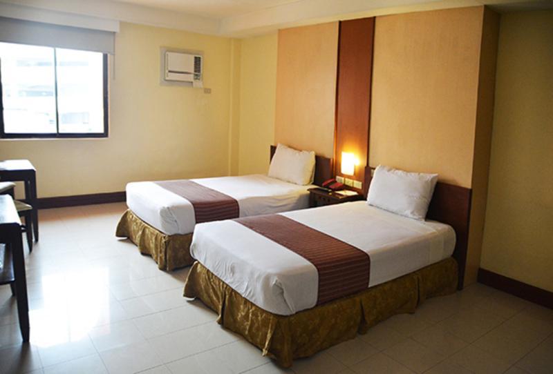 Cherry Blossoms Hotel Manila Eksteriør bilde